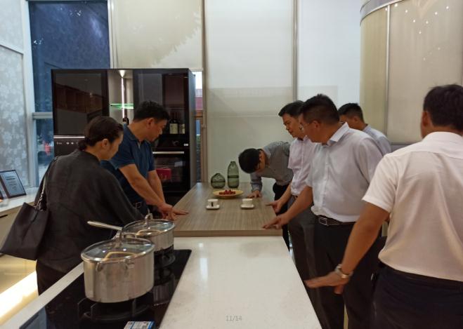 江苏新沂市市长陈堂清点赞伟业铝应用产业布局 江苏新沂市市长陈堂清点赞伟业铝应用产业布局