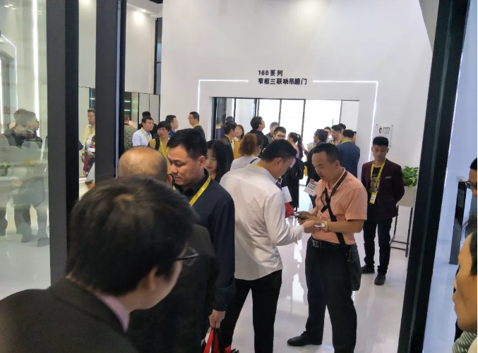 伟业闪亮广州铝门窗幕墙新产品博览会，斩获多项大奖