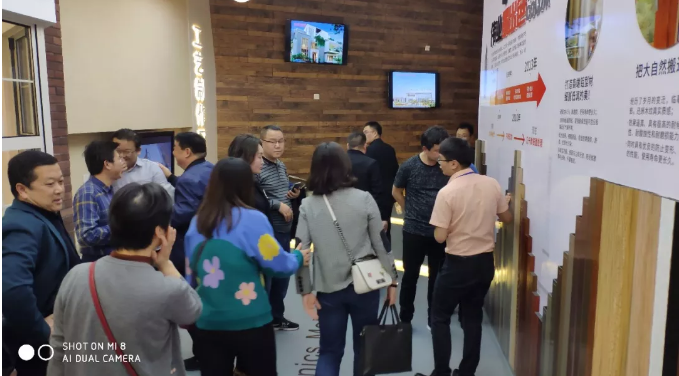 伟业闪亮广州铝门窗幕墙新产品博览会，斩获多项大奖